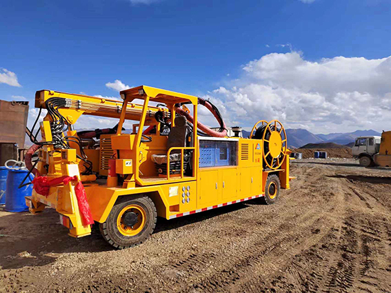 礦用柴油機(jī)濕式混凝土噴射車